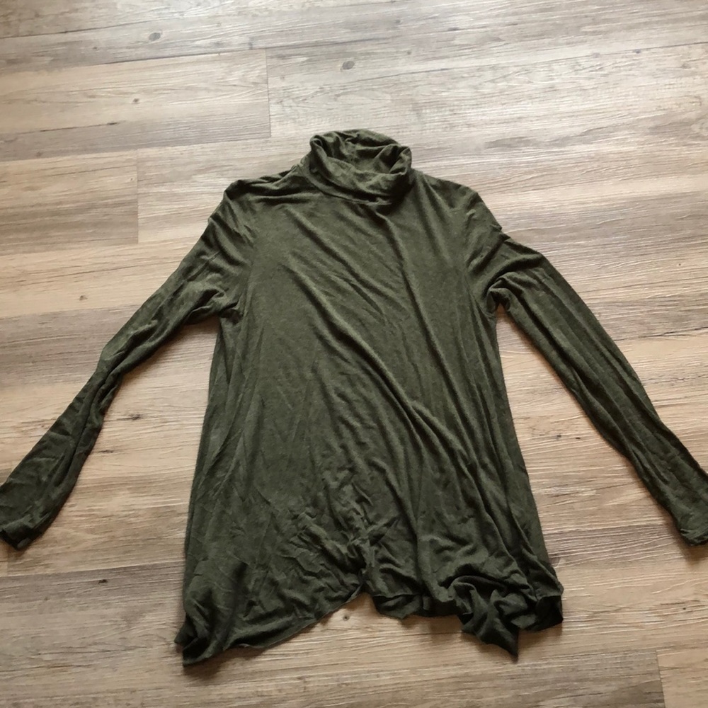 AE long sleeve (worn once)